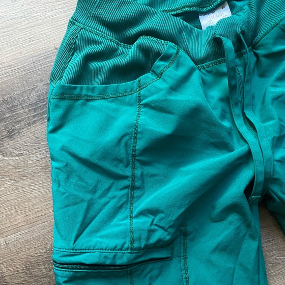 Hunter Green Infinity Scrub Pants - Picture 2 of 5